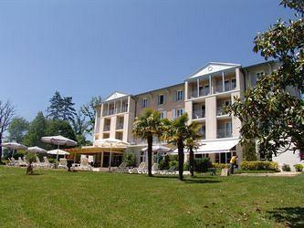 Brit Hotel Du Golf Le Lodge Salies-de-Béarn Exterior foto